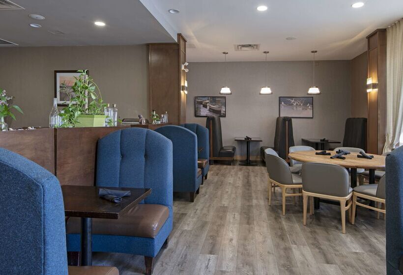 Doubletree By Hilton Hotel Kamloops