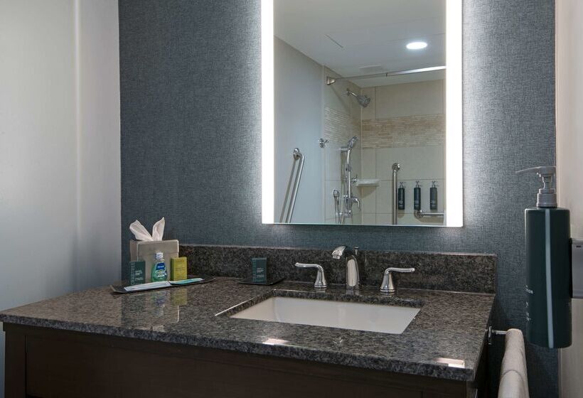 Doubletree By Hilton Hotel Kamloops