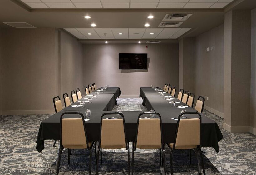 Doubletree By Hilton Hotel Kamloops