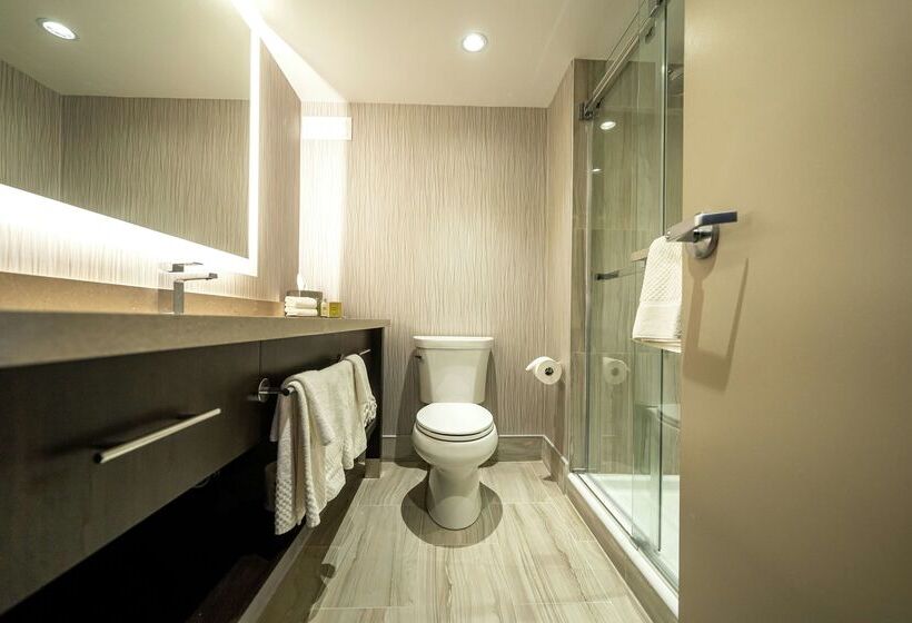 فندق Doubletree By Hilton Kitchener