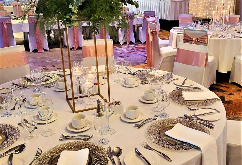 فندق Doubletree By Hilton Kitchener