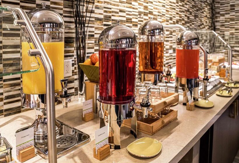 فندق Doubletree By Hilton Kitchener