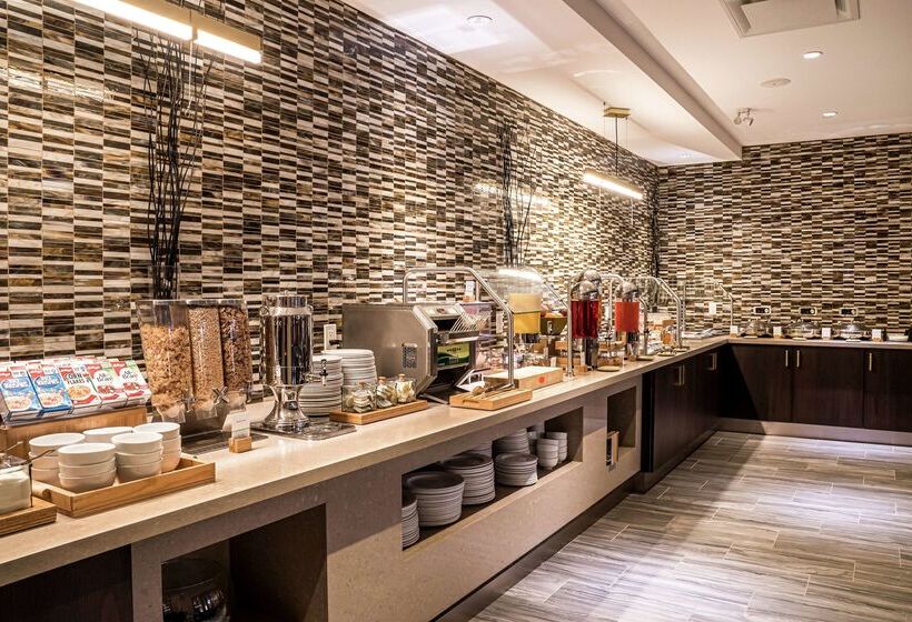 فندق Doubletree By Hilton Kitchener