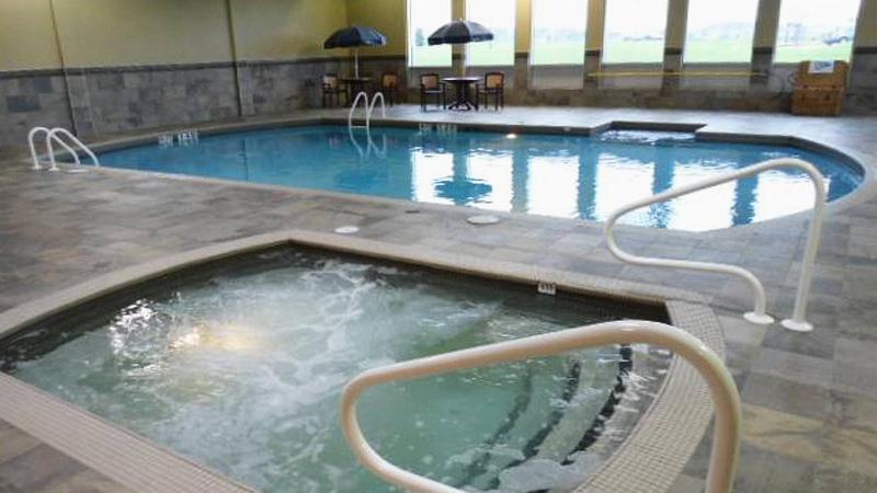 هتل Doubletree By Hilton Pointe Claire Montreal Airport West