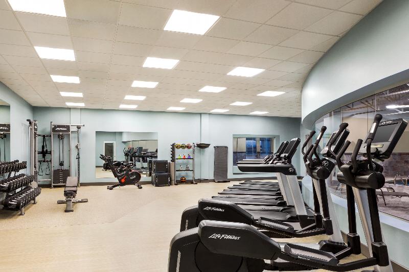 هتل Doubletree By Hilton Pointe Claire Montreal Airport West