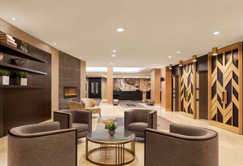 هتل Doubletree By Hilton Pointe Claire Montreal Airport West