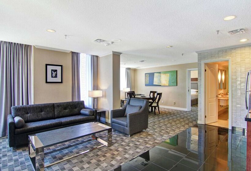 Doubletree By Hilton Hotel Toronto Downtown