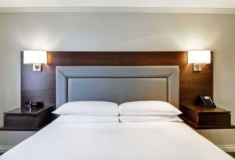 Doubletree By Hilton Hotel Toronto Downtown