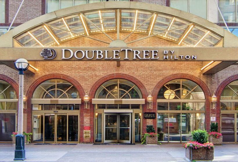 Doubletree By Hilton Hotel Toronto Downtown