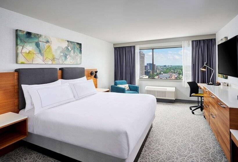 Doubletree By Hilton Windsor Hotel & Suites