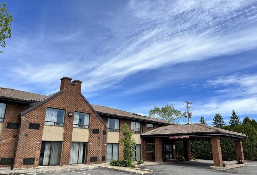 בית מלון כפרי Econo Lodge Airport Quebec
