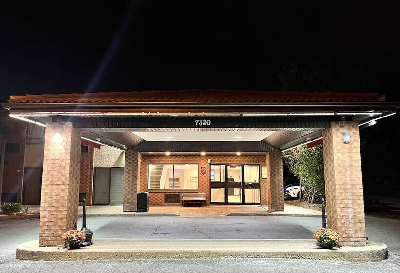 בית מלון כפרי Econo Lodge Airport Quebec