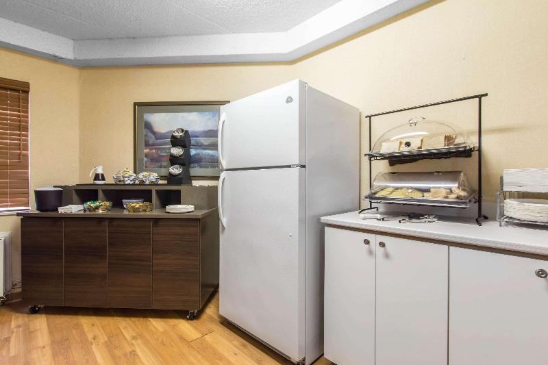 فندق Econo Lodge Airport Quebec