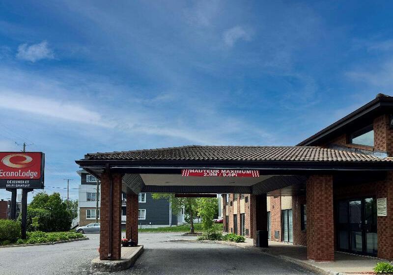 בית מלון כפרי Econo Lodge Airport Quebec