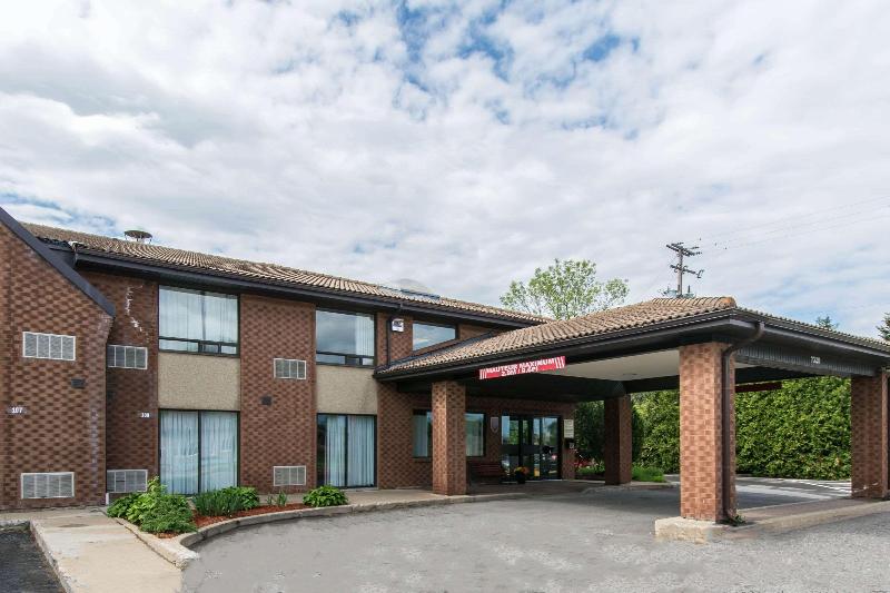 בית מלון כפרי Econo Lodge Airport Quebec