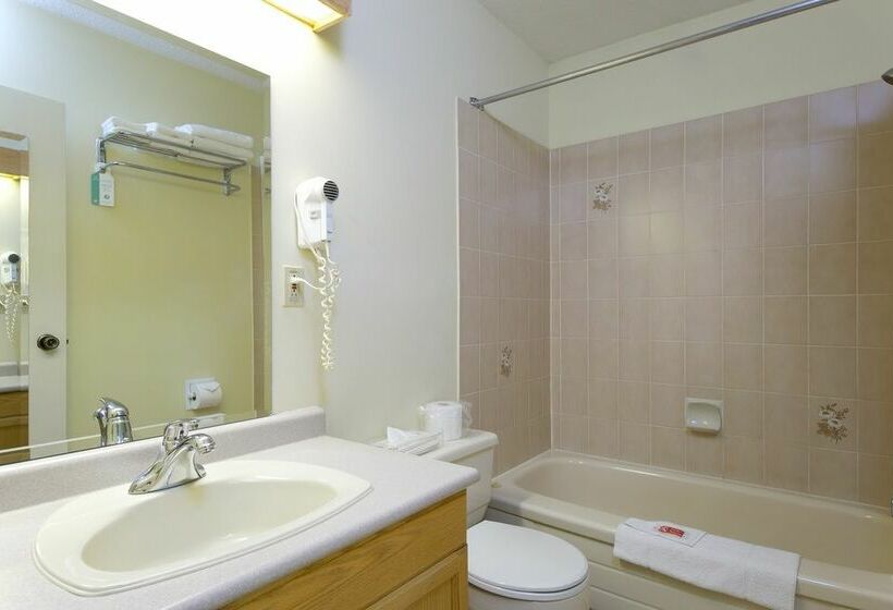 فندق Econo Lodge Kelowna