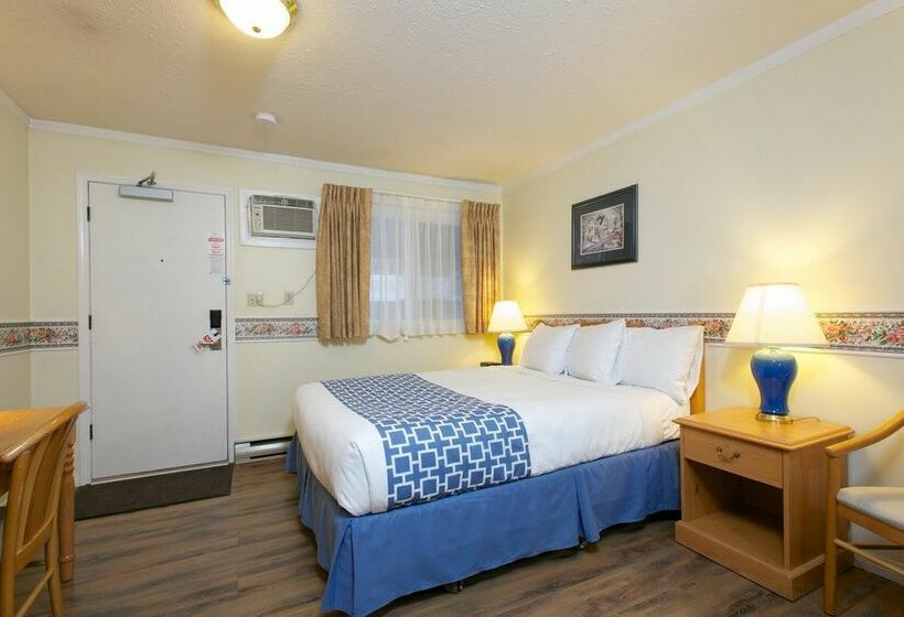 فندق Econo Lodge Kelowna