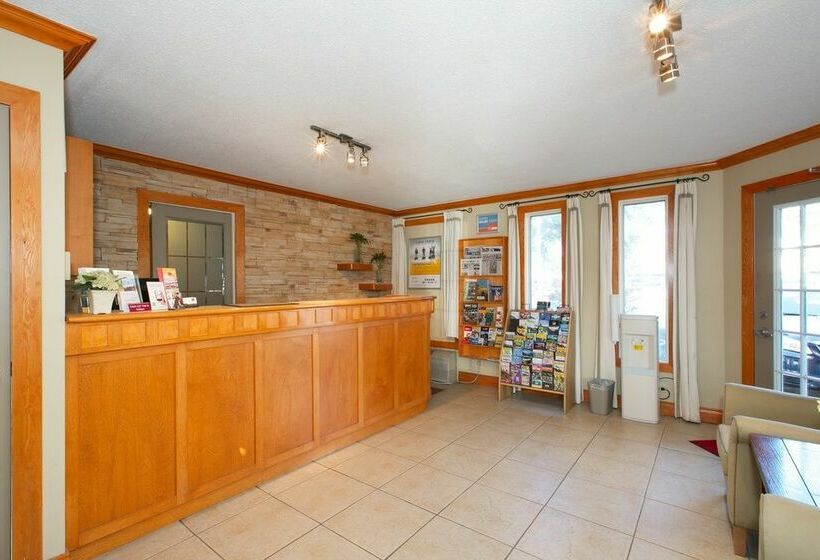 فندق Econo Lodge Kelowna