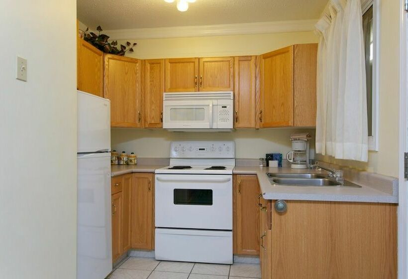 فندق Econo Lodge Kelowna