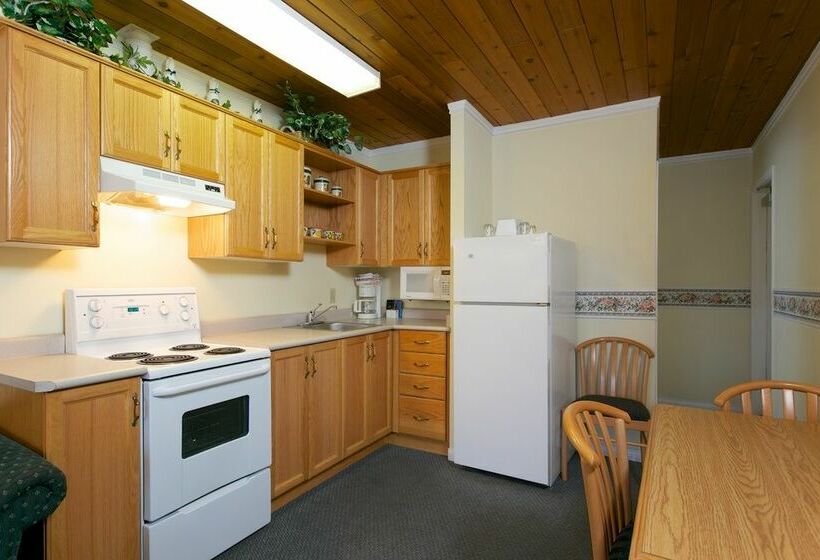 فندق Econo Lodge Kelowna