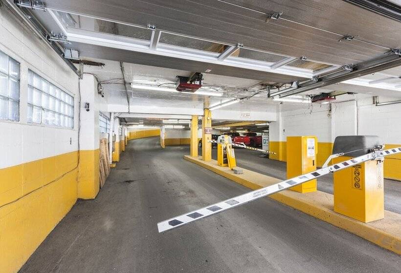 Отель Espresso Montreal Centre Ville / Downtown