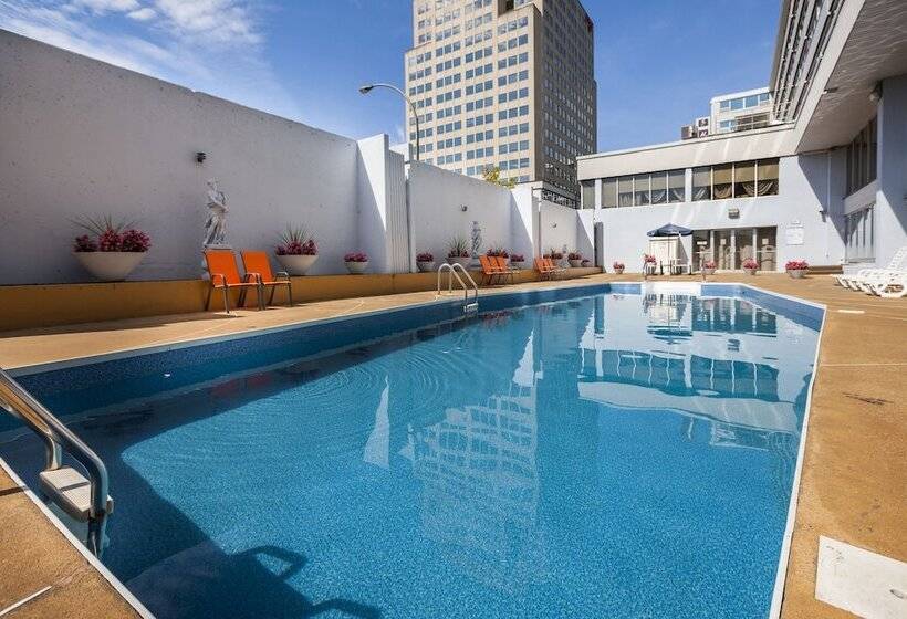 Отель Espresso Montreal Centre Ville / Downtown