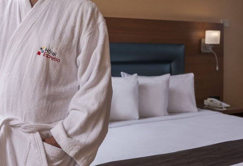 Отель Espresso Montreal Centre Ville / Downtown