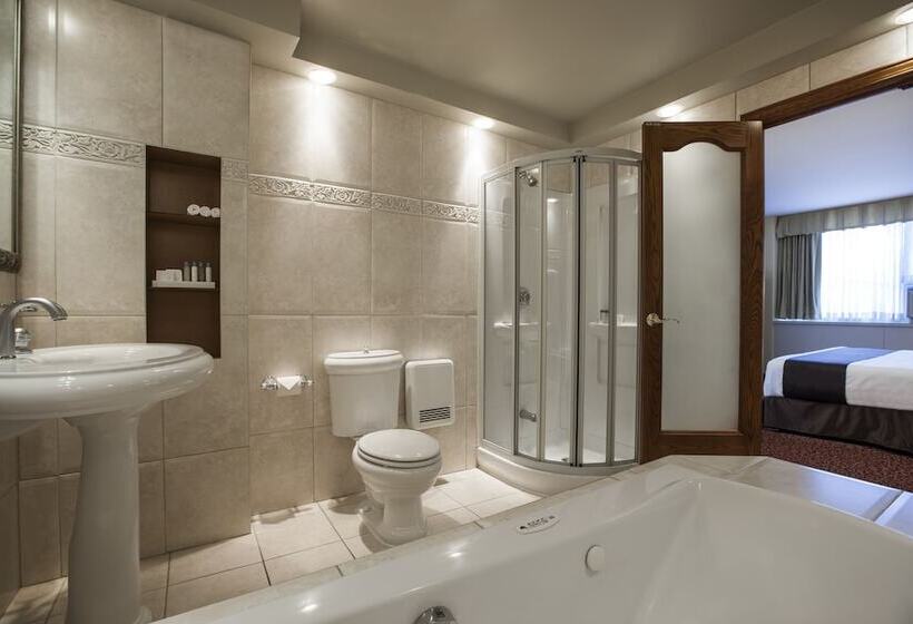 Отель Espresso Montreal Centre Ville / Downtown