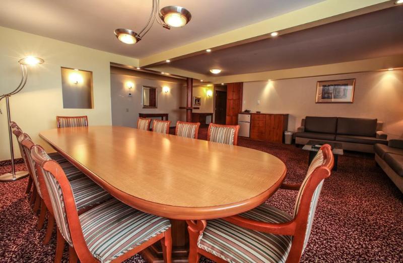 Отель Espresso Montreal Centre Ville / Downtown