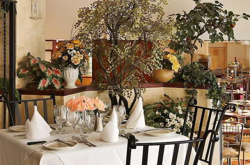 Отель Espresso Montreal Centre Ville / Downtown