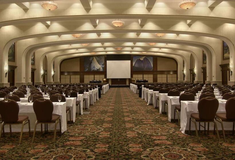 فندق Fairmont Chateau Lake Louise