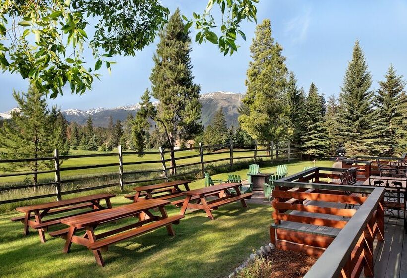 فندق Fairmont Jasper Park Lodge