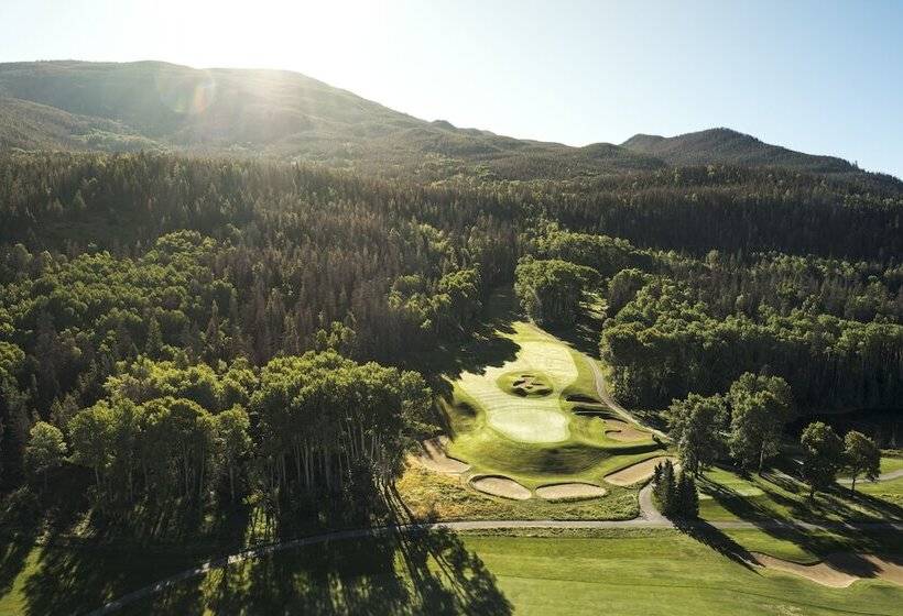 فندق Fairmont Jasper Park Lodge