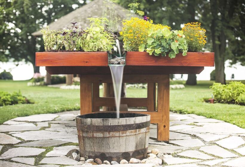 فندق Fairmont Le Chateau Montebello