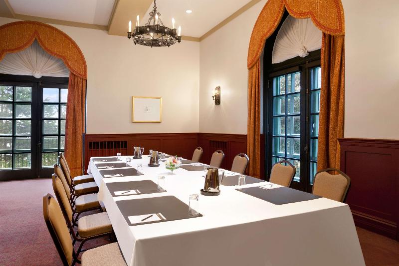 هتل Fairmont Le Manoir Richelieu