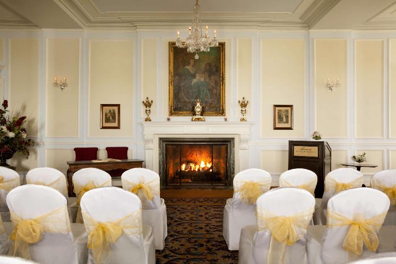 Отель Fairmont Le Manoir Richelieu