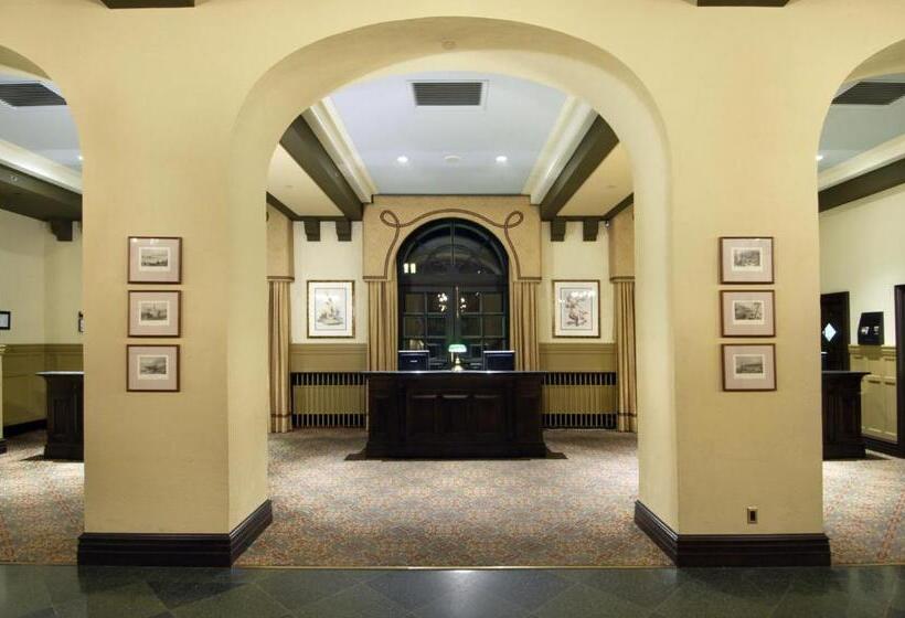 ホテル Fairmont Le Manoir Richelieu