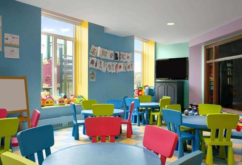 Отель Fairmont Le Manoir Richelieu