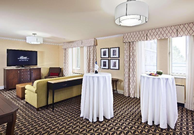 Отель Fairmont Le Manoir Richelieu