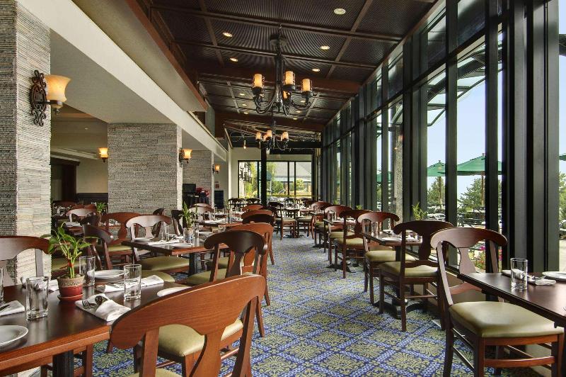 Отель Fairmont Le Manoir Richelieu