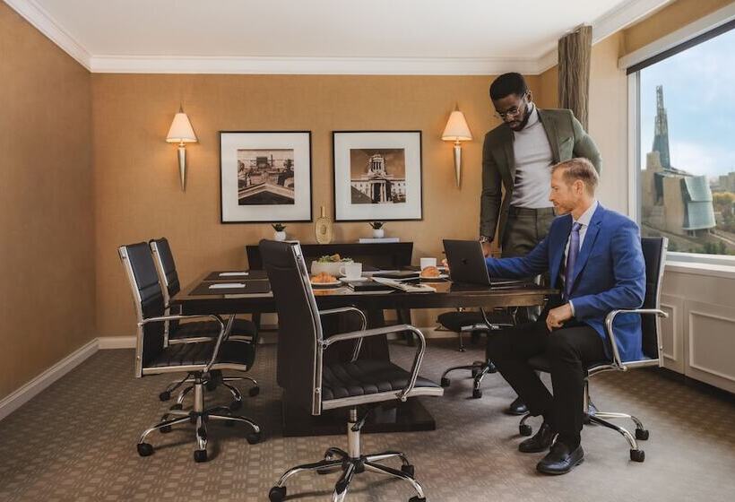 ホテル Fairmont Winnipeg