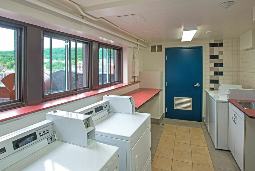 בית מלון כפרי Four Points by Sheraton Montreal Centre Ville