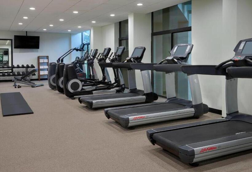 فندق Four Points By Sheraton Toronto Airport