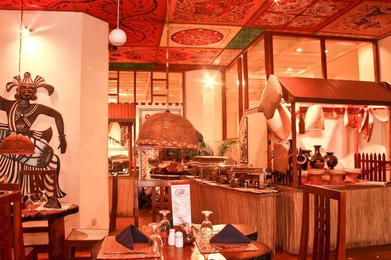 هتل Grand Oriental