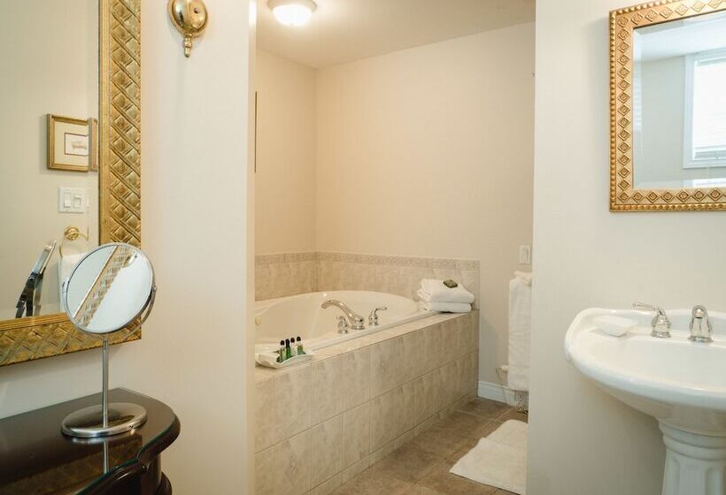 Отель Green Acres Inn