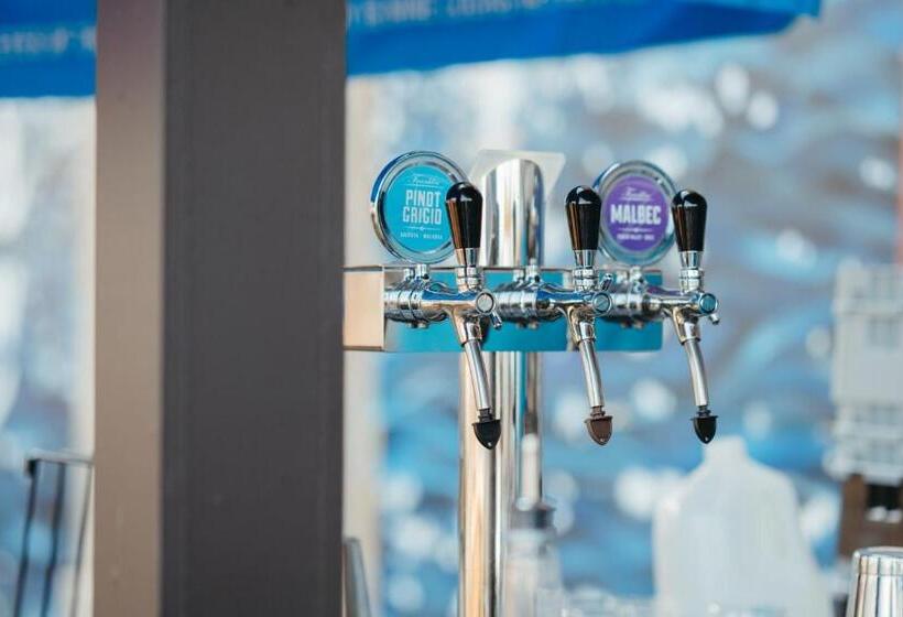 בית מלון כפרי Halifax Marriott Harbourfront