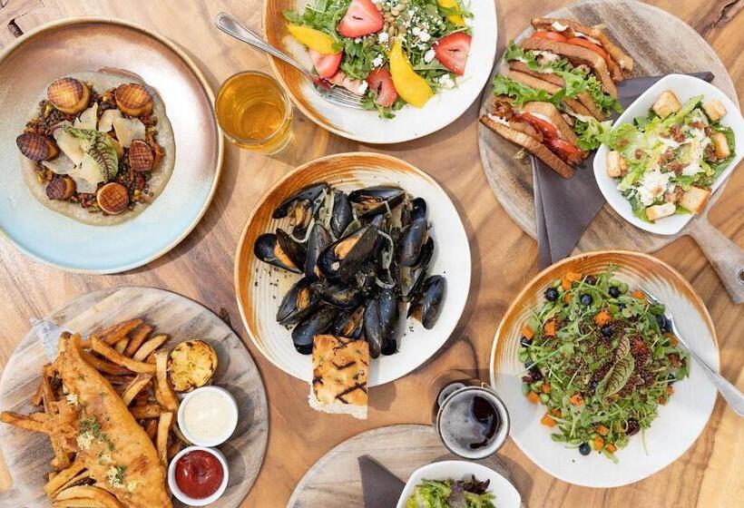 בית מלון כפרי Halifax Marriott Harbourfront