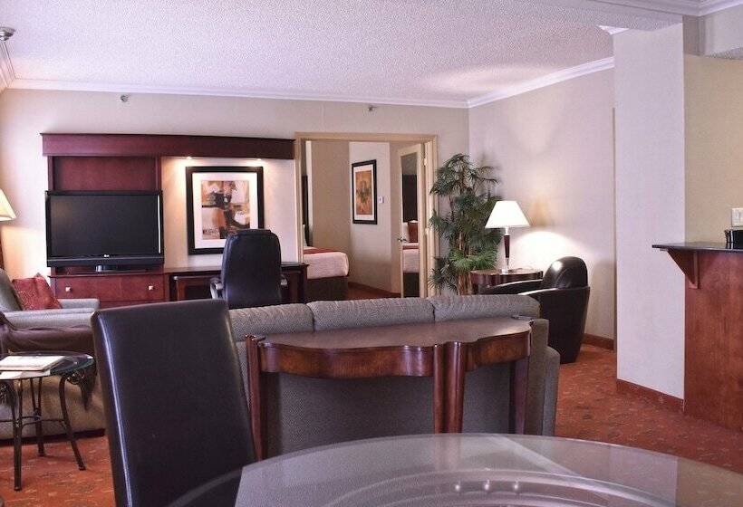 Hamilton Plaza Hotel & Conference Center