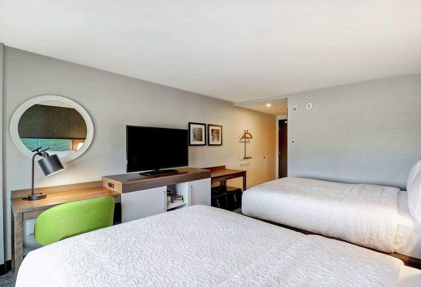 فندق Hampton Inn By Hilton St. Catharines Niagara