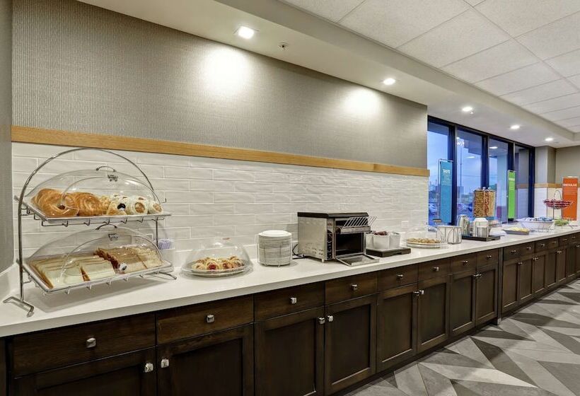 فندق Hampton Inn By Hilton St. Catharines Niagara